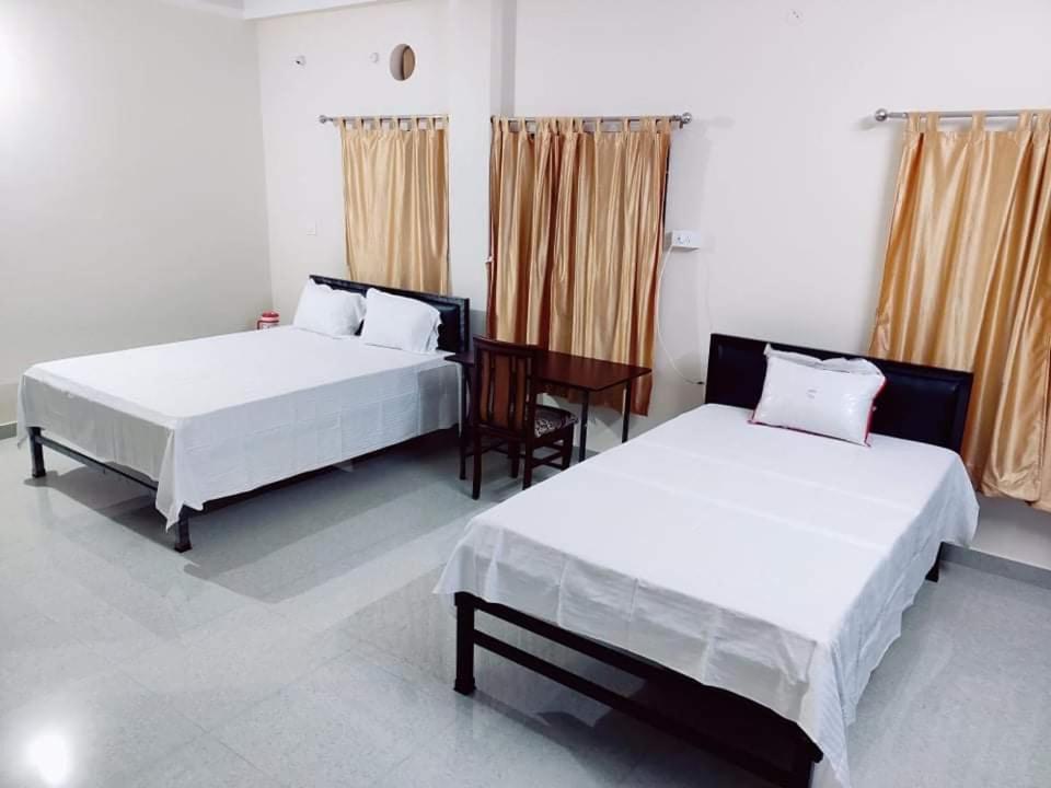Nilachal Homes Гувахати Экстерьер фото